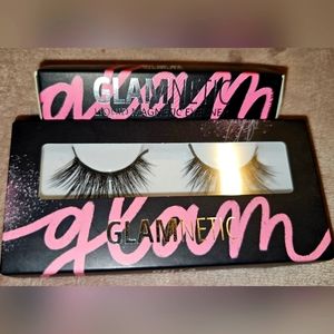 Glamnetic Lashes with Glamnetic Liquid eyeliner